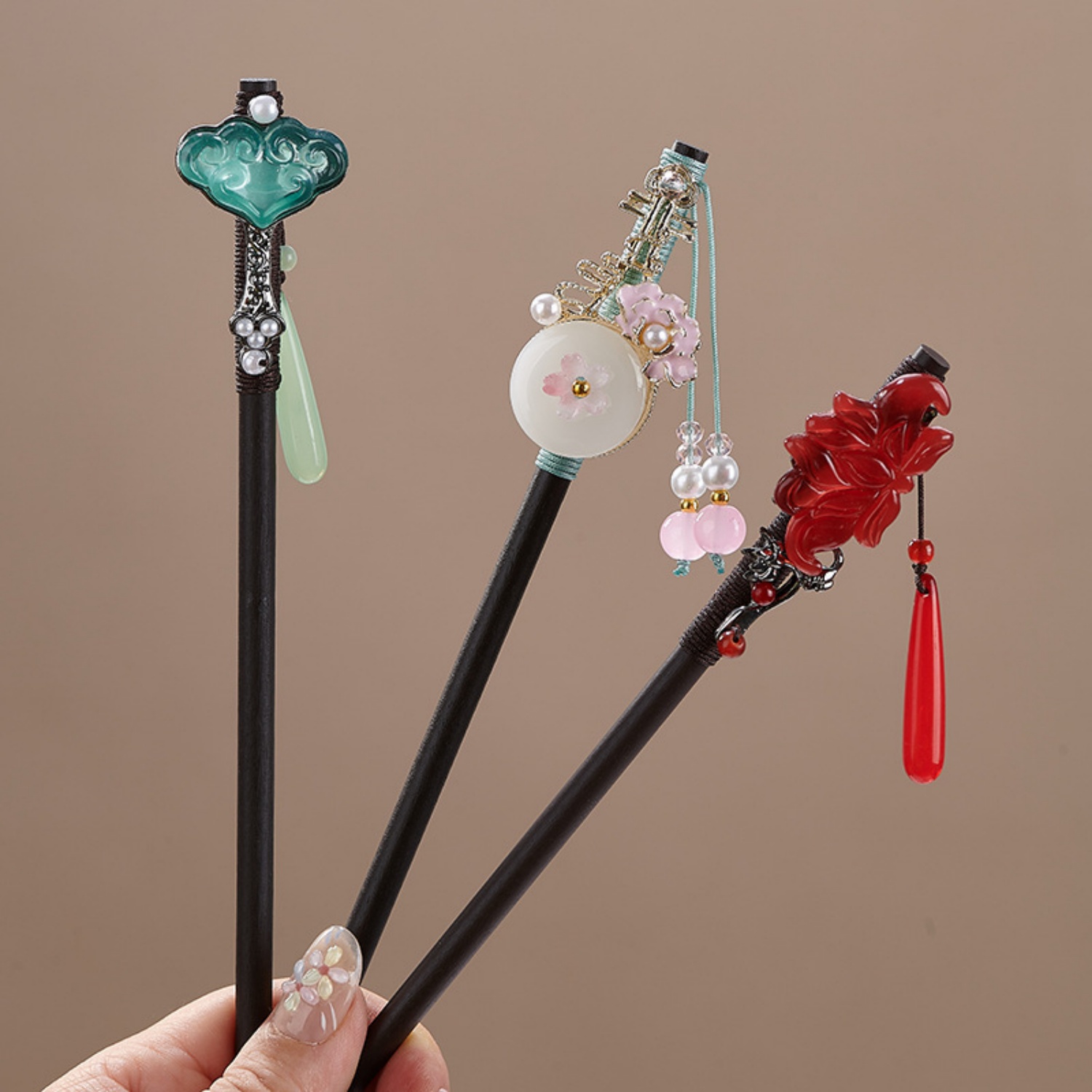 여성을위한 빈티지 꽃 머리핀 우아한 나무 꽃 머리 스틱 - Pearl Hair Pin 리뷰 및 가격